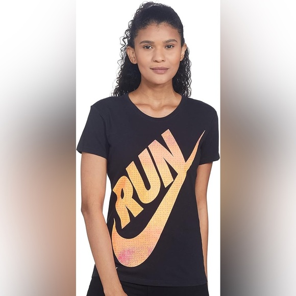Nike Tops - Nike RUN Dry Fit Graphic T-Shirt